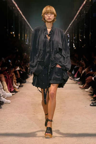 Look 9